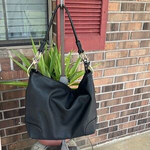 Black Concealed Carry Handbag, incl lock and key